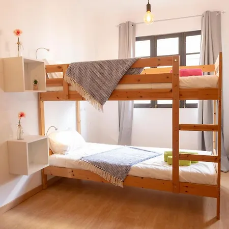 Hostal Marias & Surf Furadouro